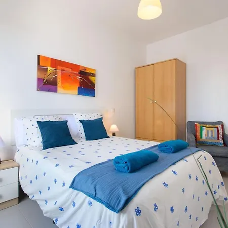 Apartamento Barbara アパート カレタ・デ・ファマラ